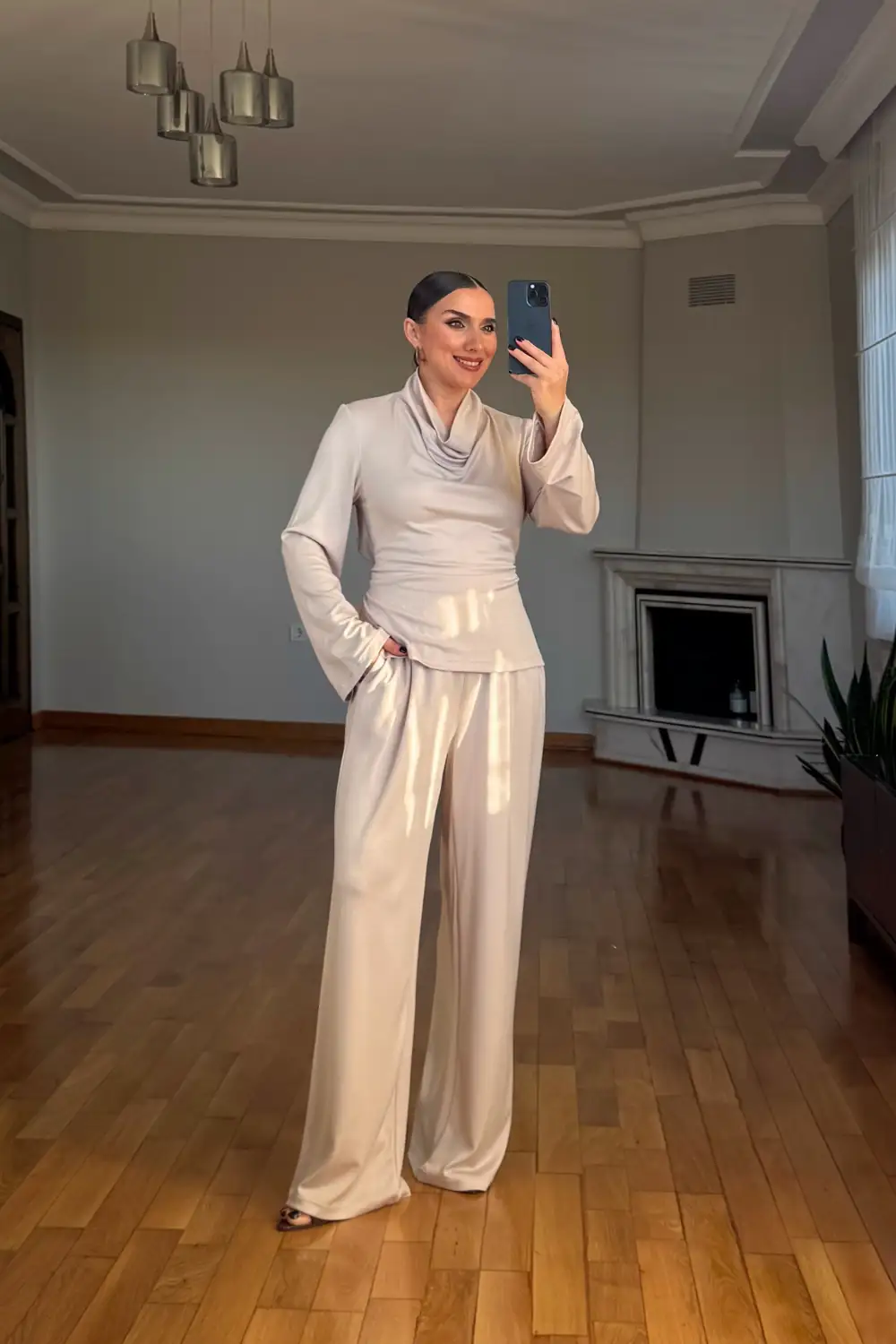 Modal Degaje Yaka Bluz Pantolon Takım - Taş