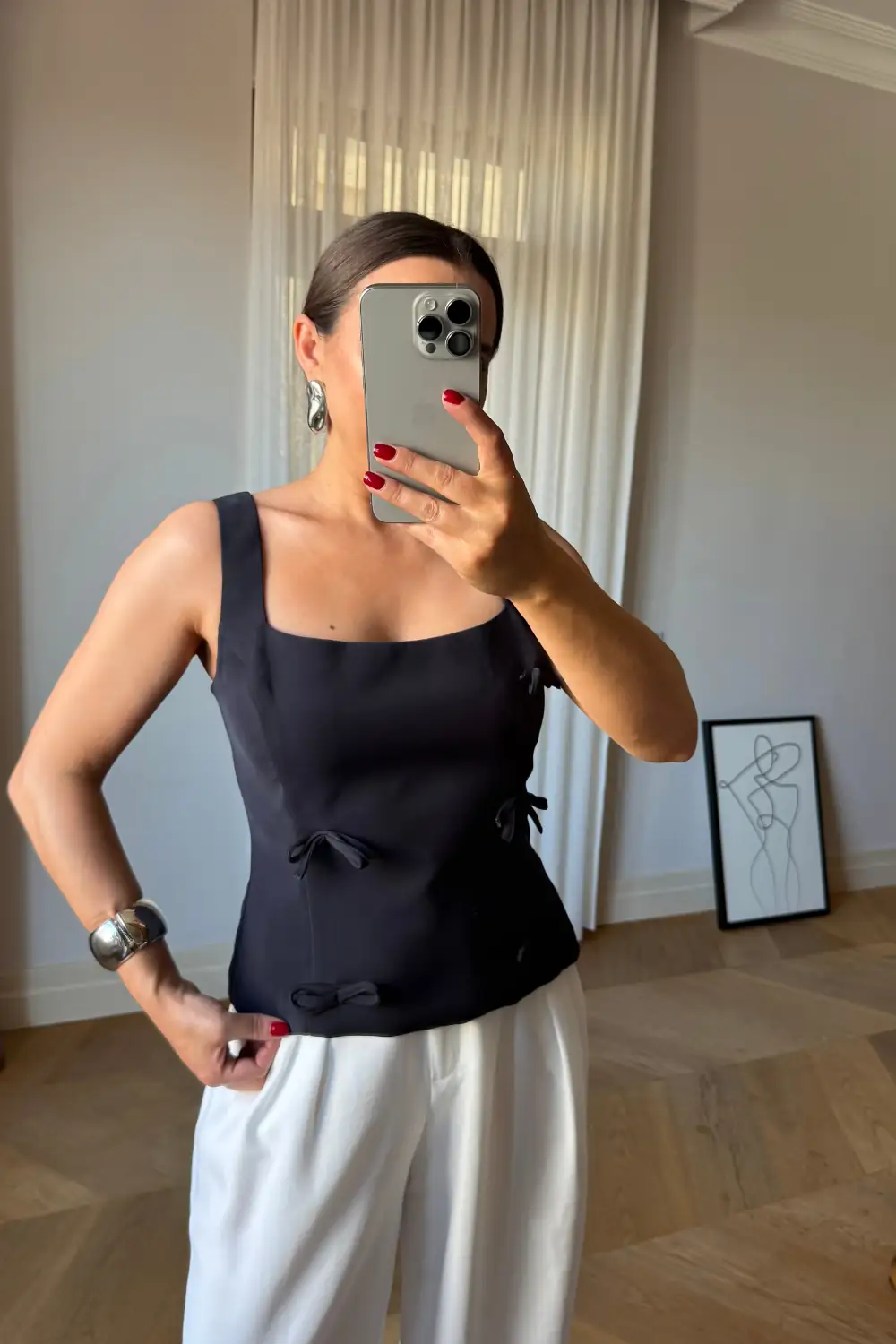 Askılı Fiyonk Detaylı Bluz - Koyu Lacivert
