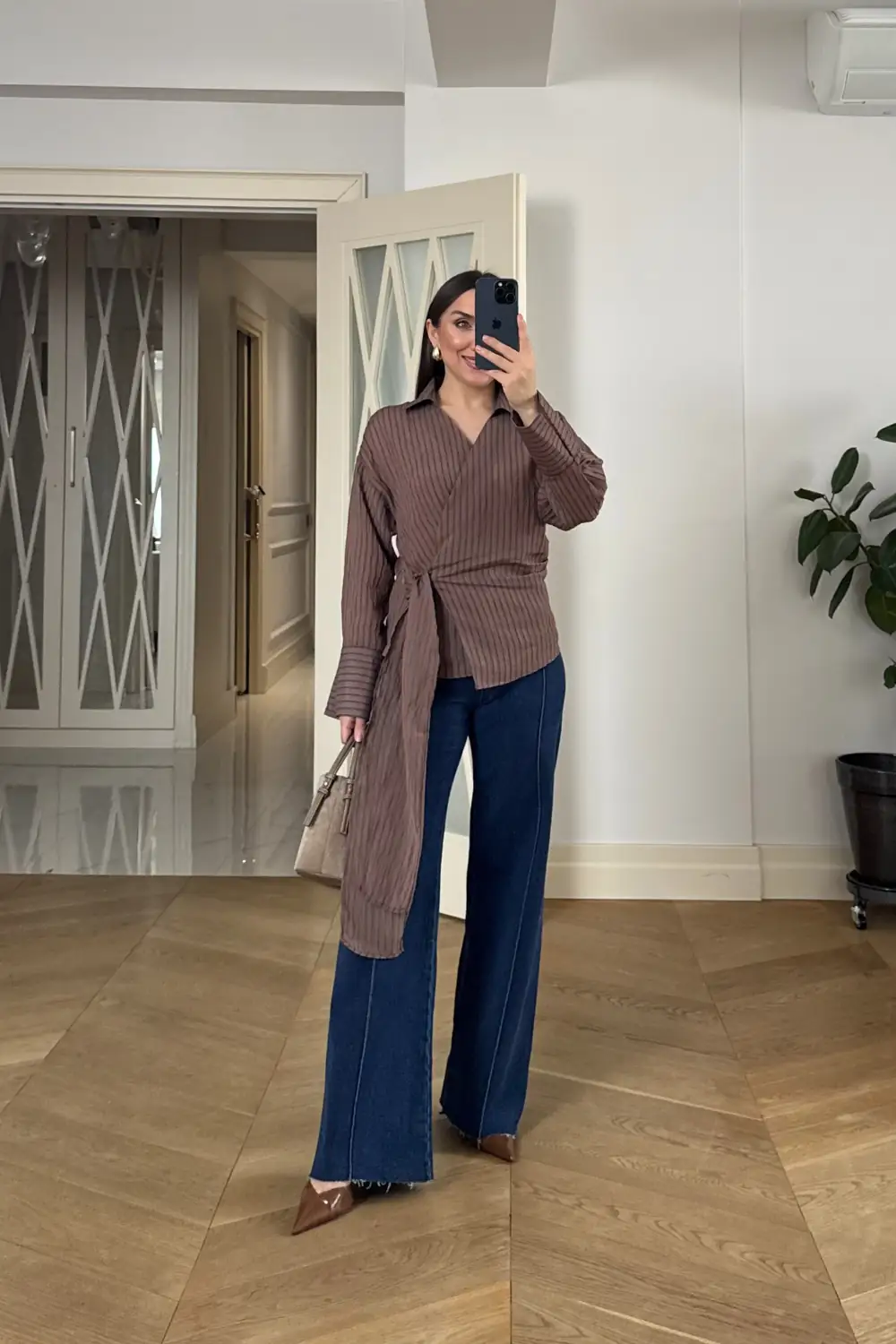 Kruvaze Bağlamalı Uzun Kollu Bluz - Kahverengi
