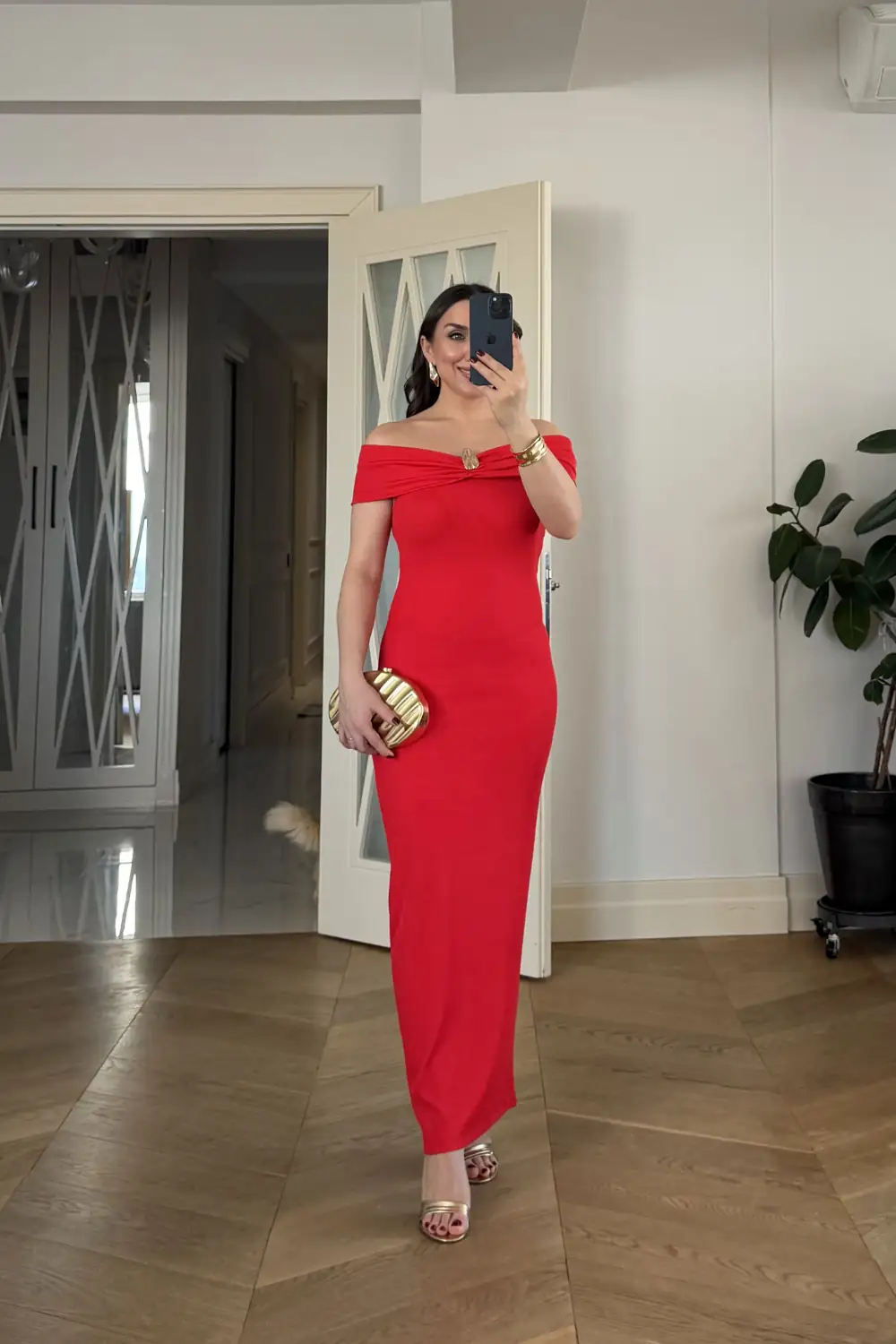 Madonna Yaka Toka Detaylı Elbise 3