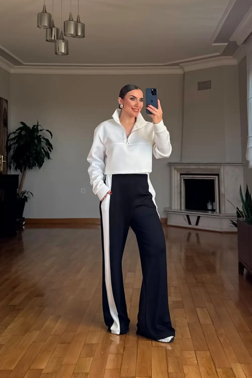 Fermuarlı Dik Yaka Kadın Crop Sweatshirt - Ekru