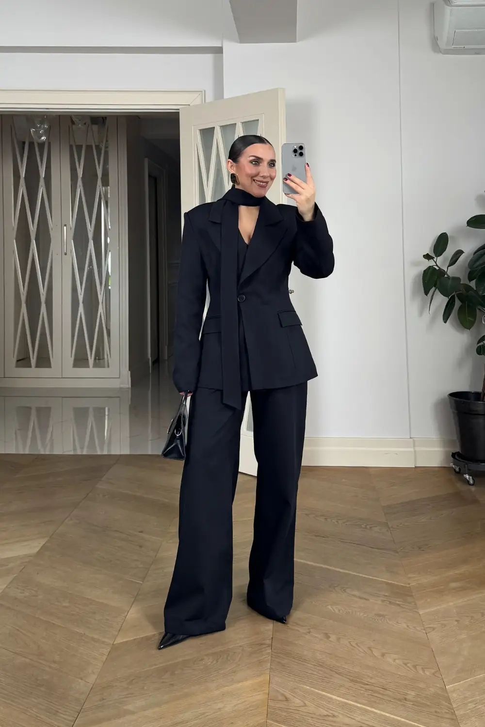 Fular Detaylı Blazer Kadın Ceket - SİYAH