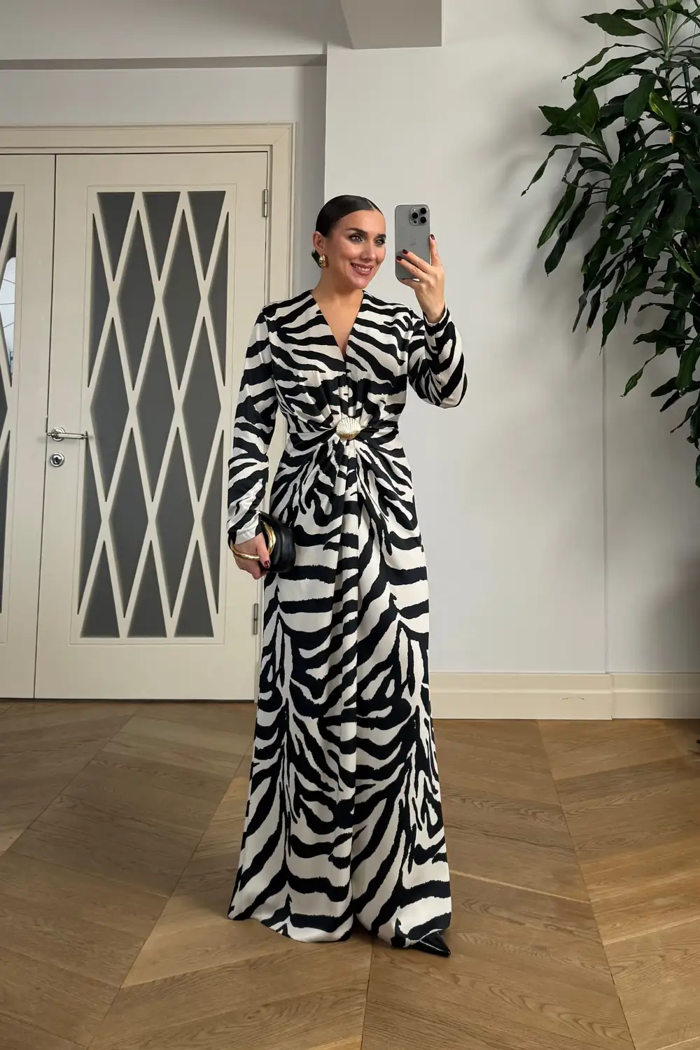 Zebra Desenli V Yaka Uzun Elbise 3