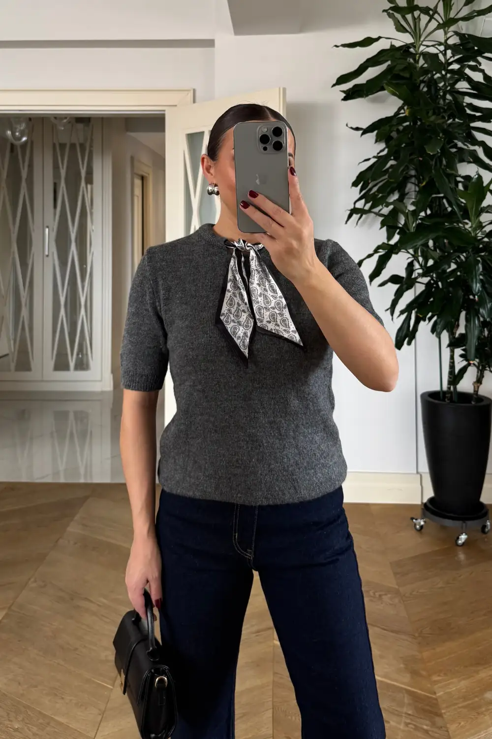 Kısa Kollu Fularlı Triko Kazak 2