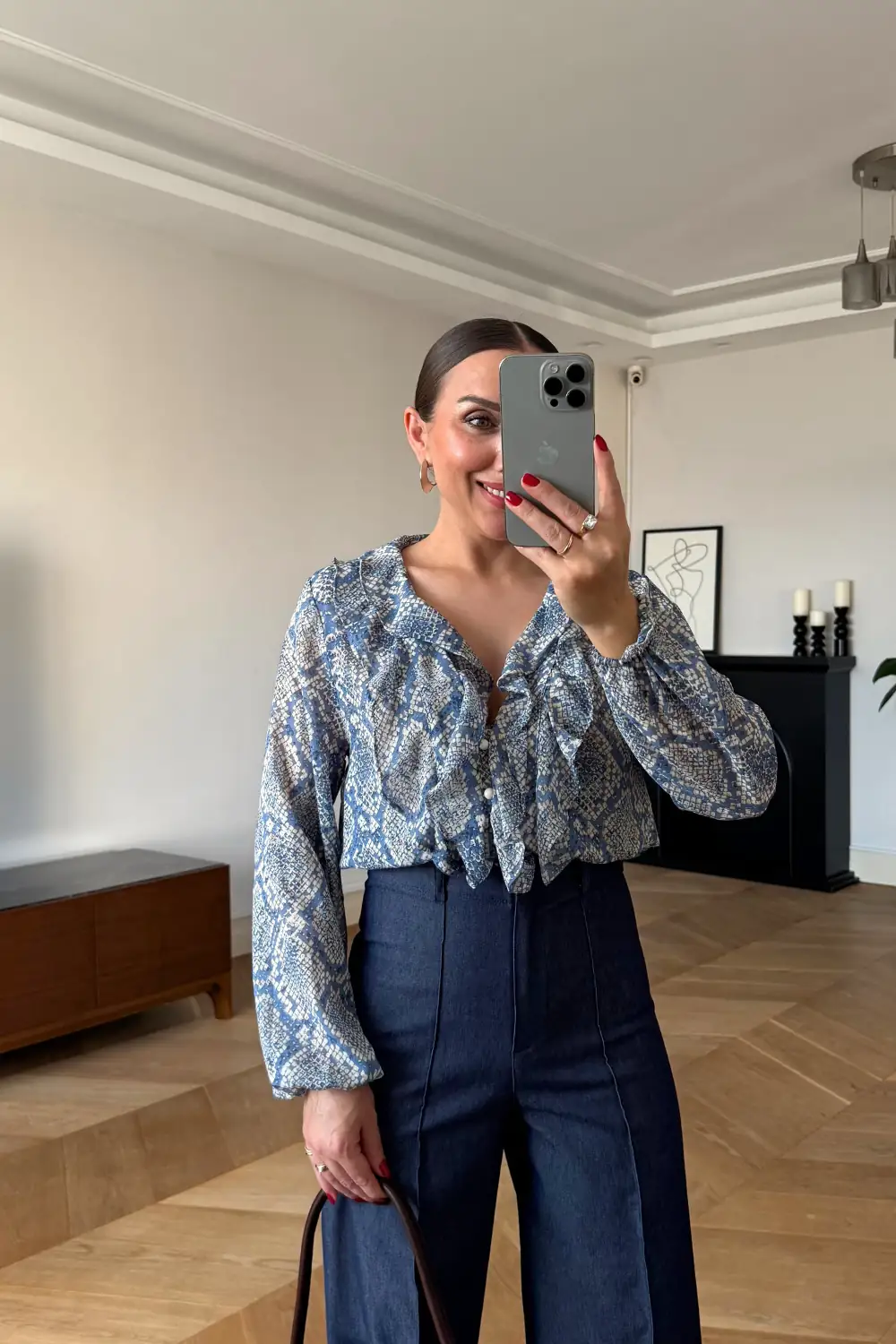 Volan Detaylı Desenli Bluz 4