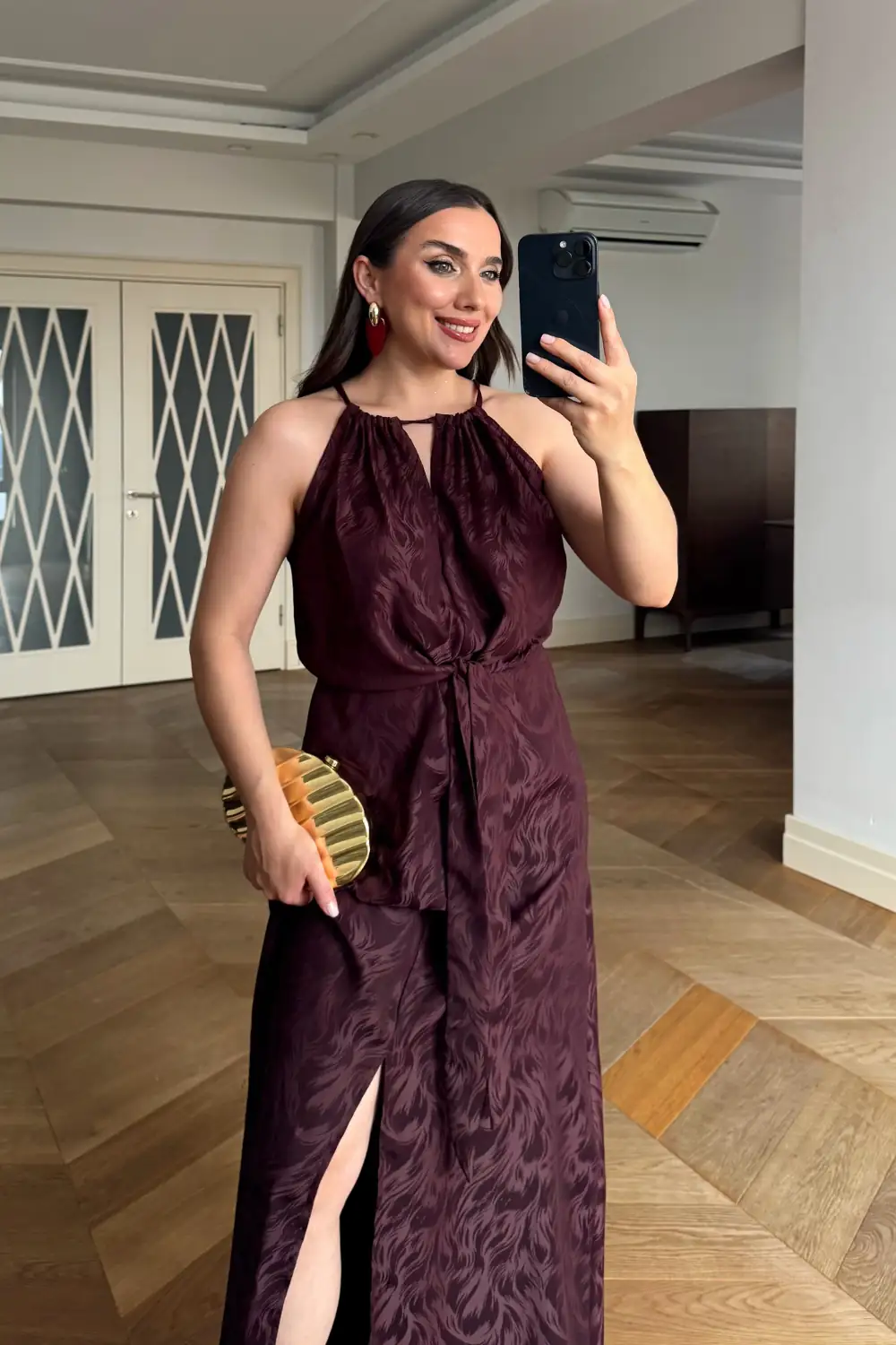Halter yaka Bağlama Detaylı Uzun Elbise 3