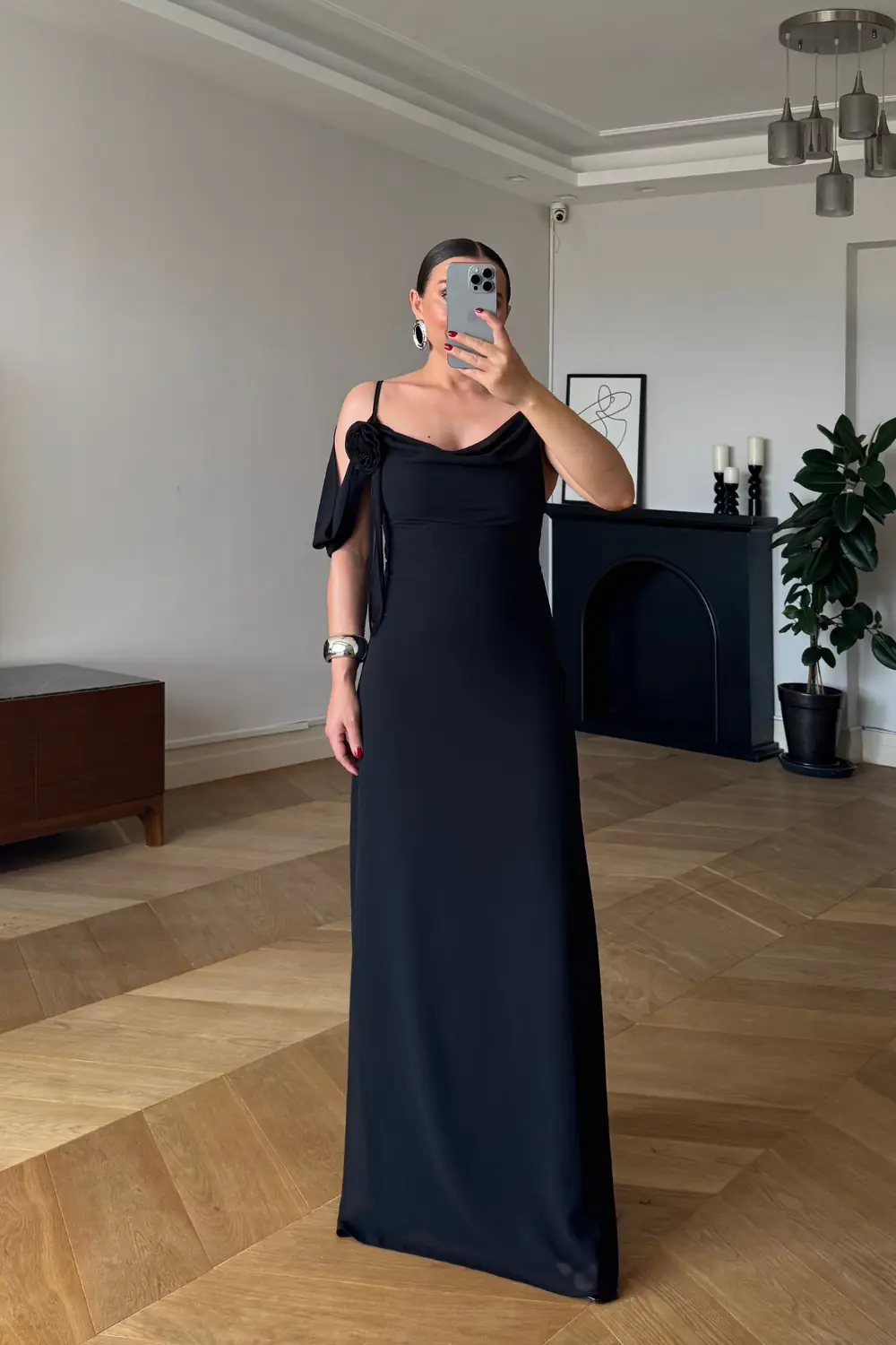 Degaje Yaka Askılı Uzun Tül Elbise 7