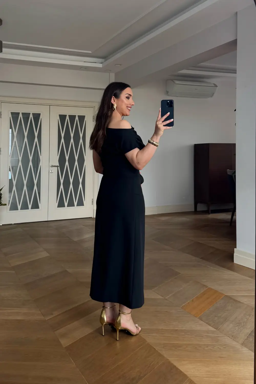 Kayık Yaka Drape Detaylı Midi Elbise - SİYAH