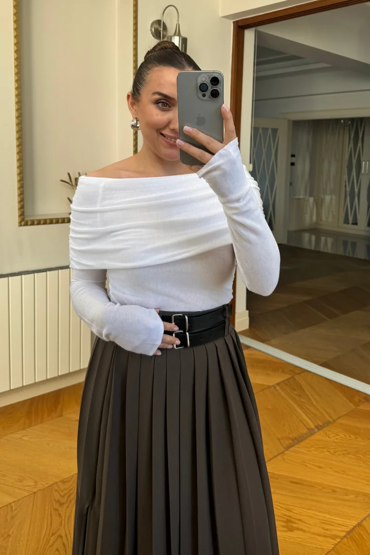 Madonna Yaka Triko Kadın Bluz 1