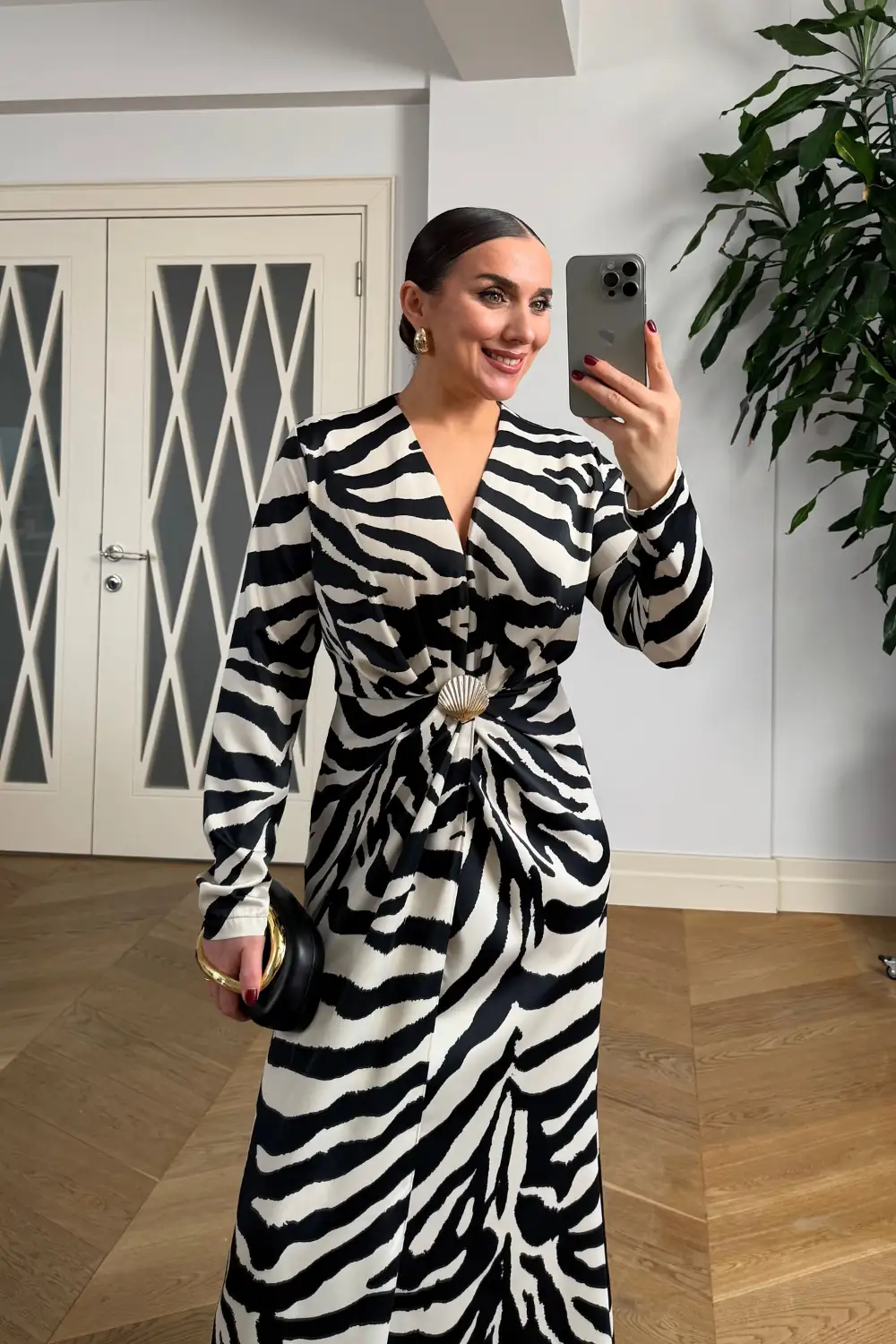 Zebra Desenli V Yaka Uzun Elbise 4