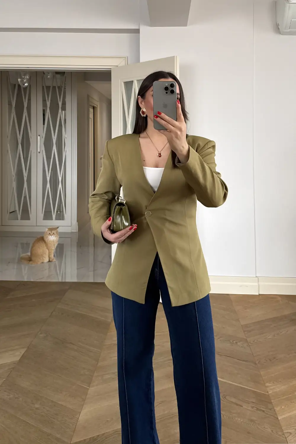 Yakasız Vücuda Oturan Blazer Kadın Ceket - HAKİ