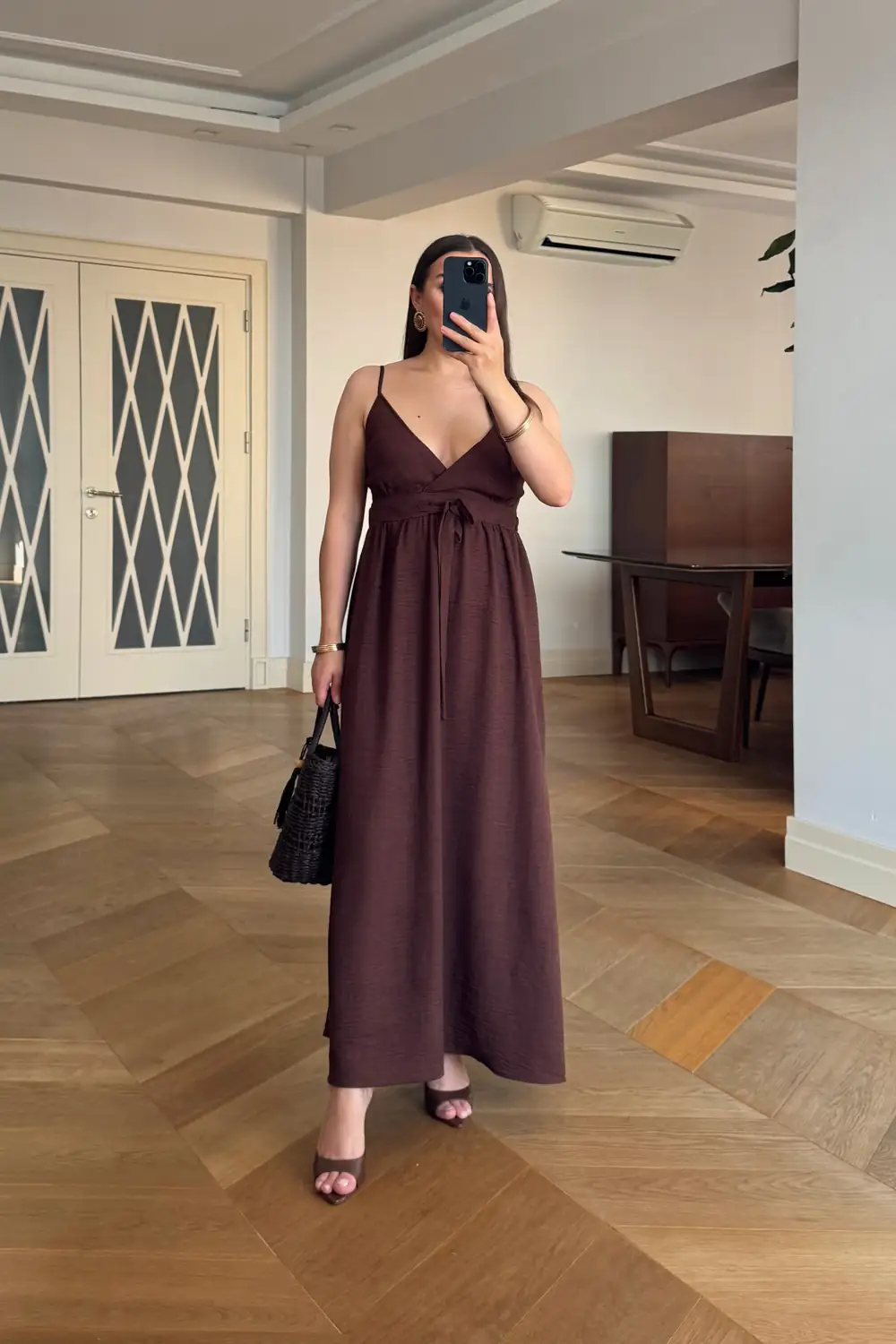 Askılı Beli Bağlamalı Uzun Elbise - Koyu Kahverengi