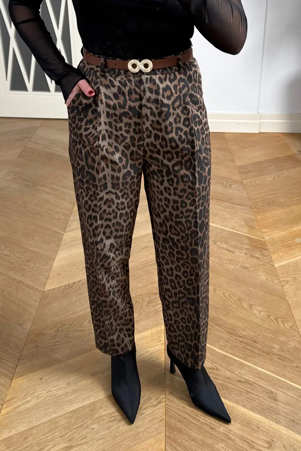 Kemerli Leopar Desenli Kadın Pantolon 5