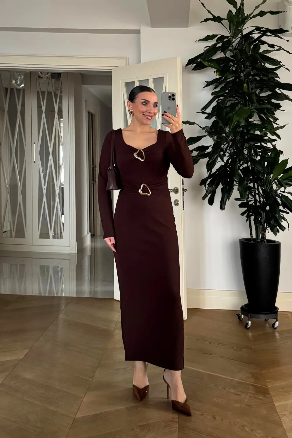 Kalp Yaka Uzun Kollu Elbise 2