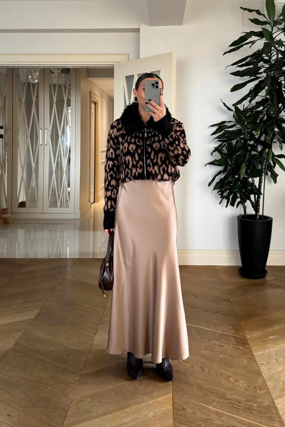Beli Lastikli Uzun Saten Etek - Camel