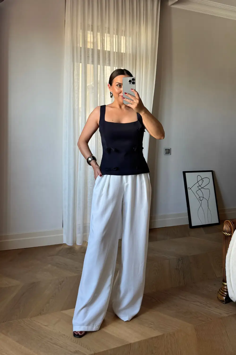 Askılı Fiyonk Detaylı Bluz - Koyu Lacivert