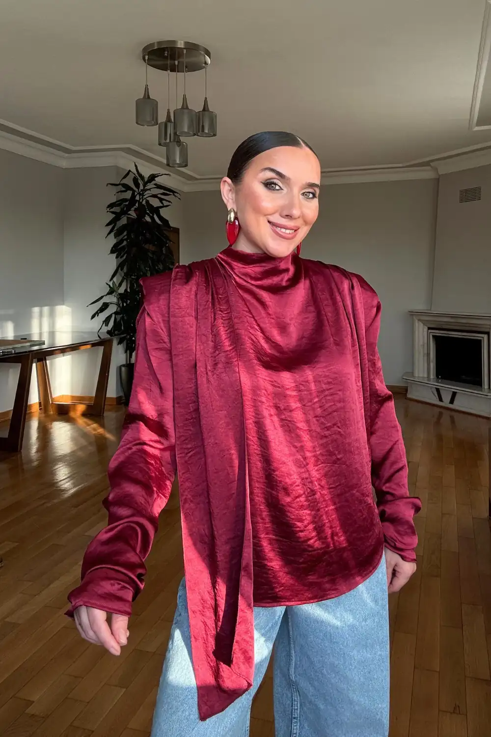 Dik Yaka Şal Detaylı Uzun Kollu Bluz - BORDO