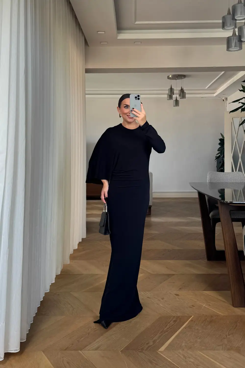 Yarasa Tek Kol Detaylı Uzun Elbise 2