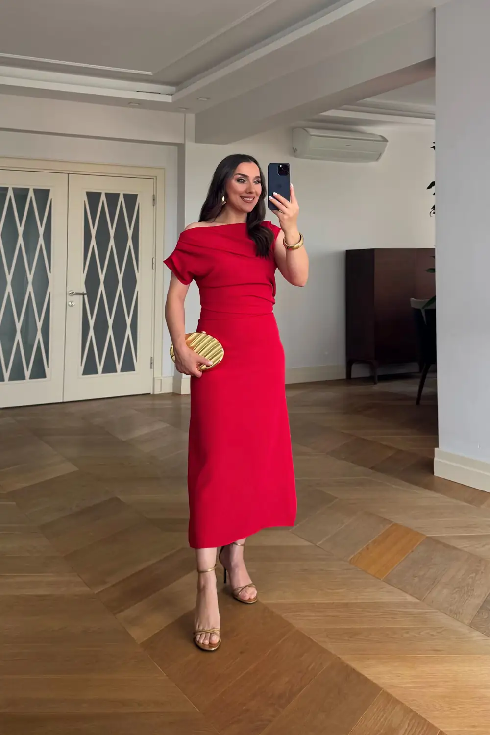 Kayık Yaka Drape Detaylı Midi Elbise - Kırmızı
