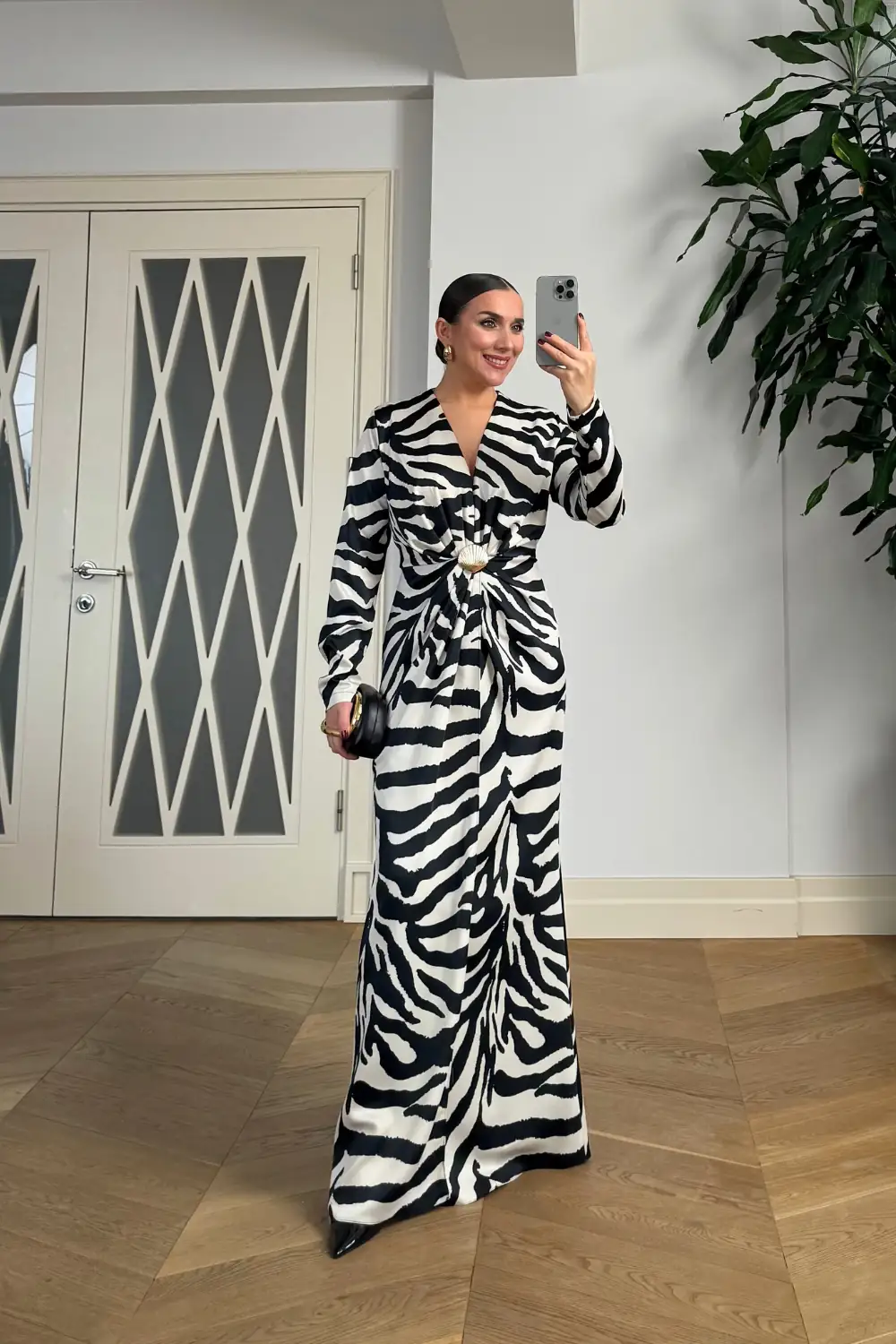 Zebra Desenli V Yaka Uzun Elbise 2
