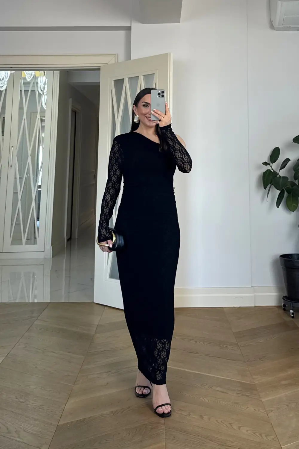 Asimetrik Yaka Dantel Midi Elbise - SİYAH