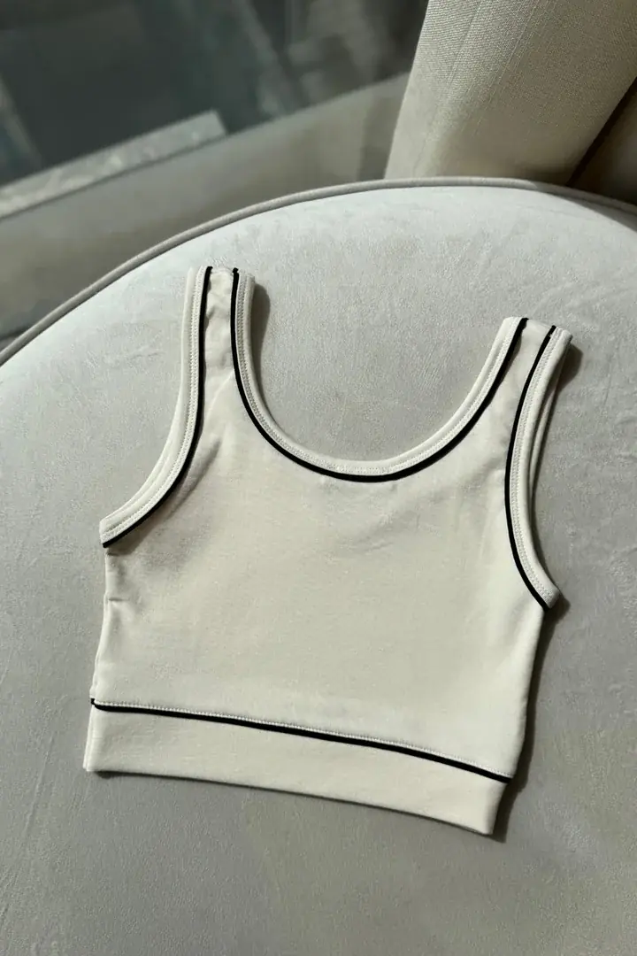 Kalp Yaka Askılı Crop - Krem