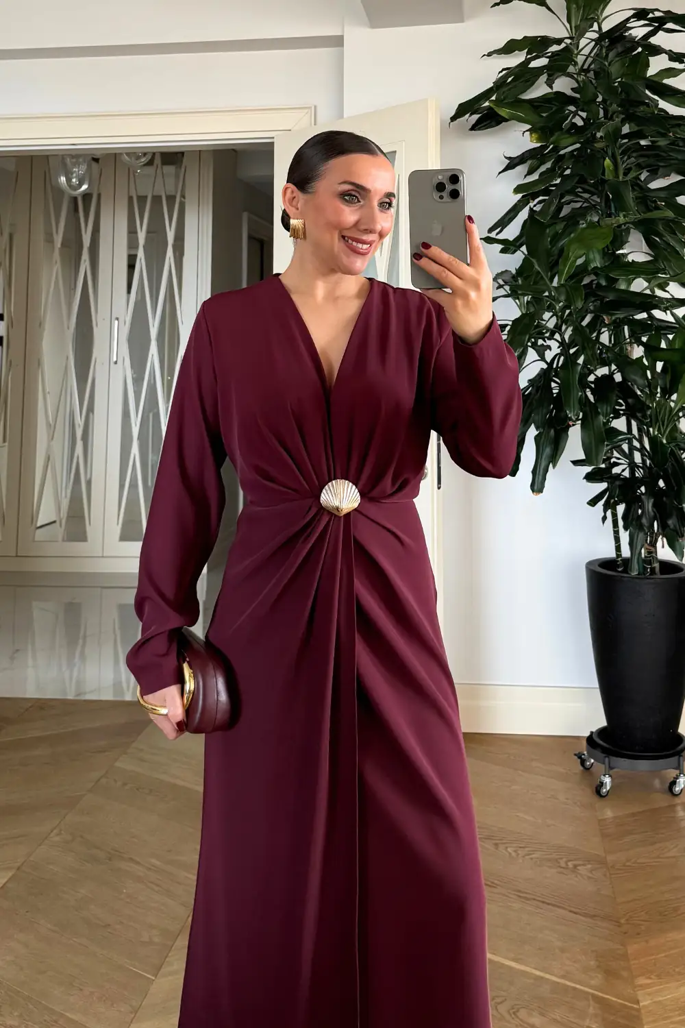 V Yaka Toka Detaylı Uzun Kollu Elbise - BORDO