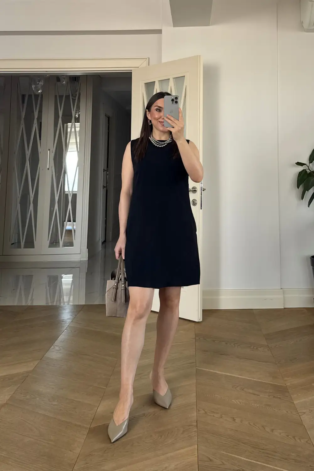 Sıfır Kol Sırt Fermuarlı Mini Elbise 3