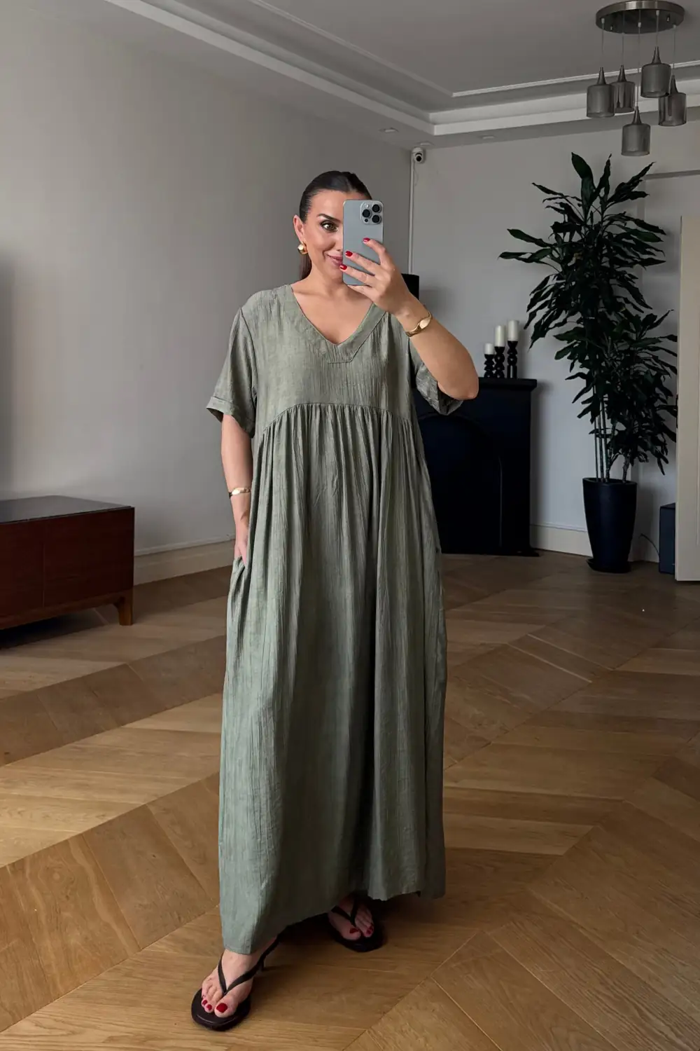 V Yaka Kısa Kollu Uzun Elbise 4