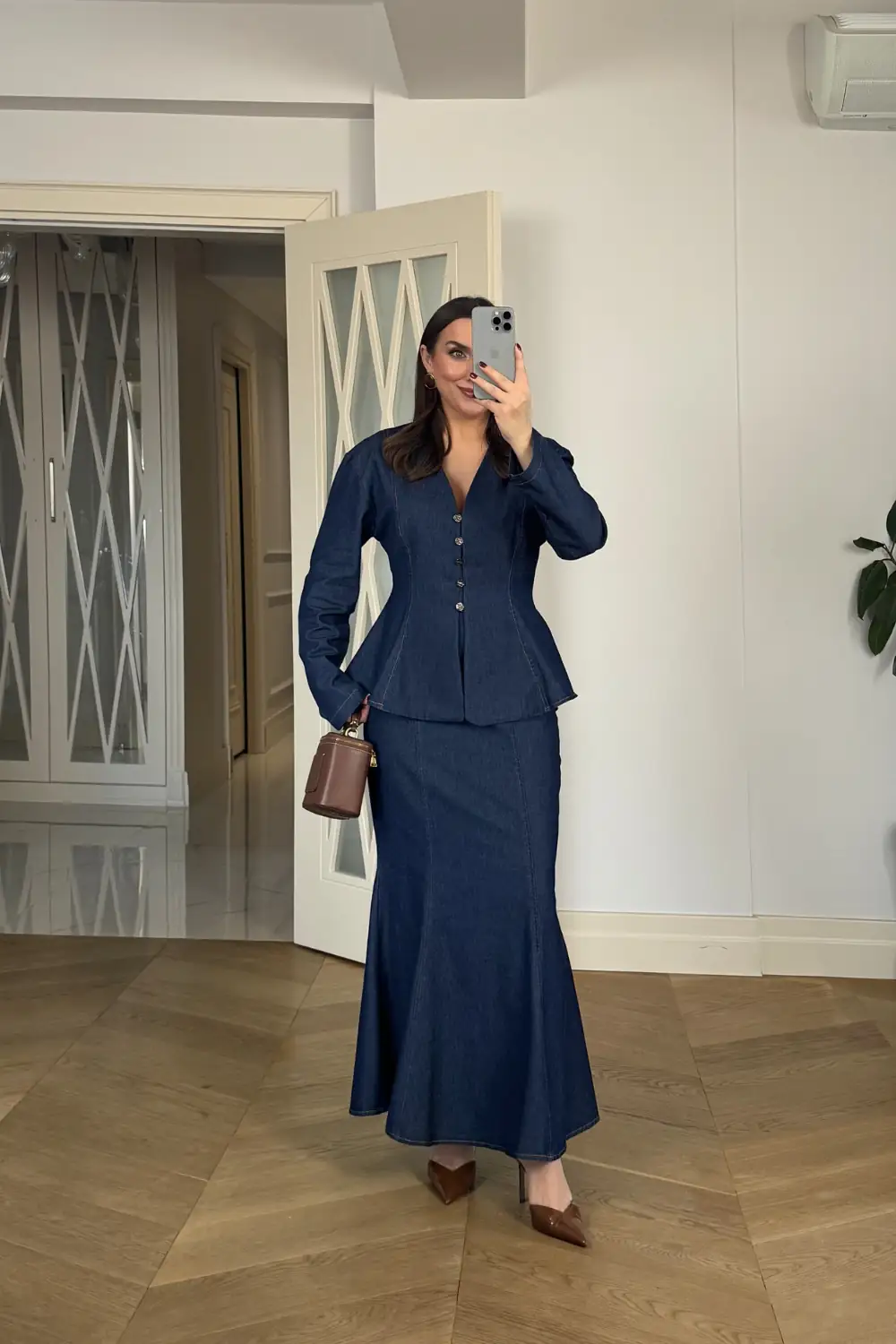 Vücüda Oturan Gömlek Etek Denim Takım 5