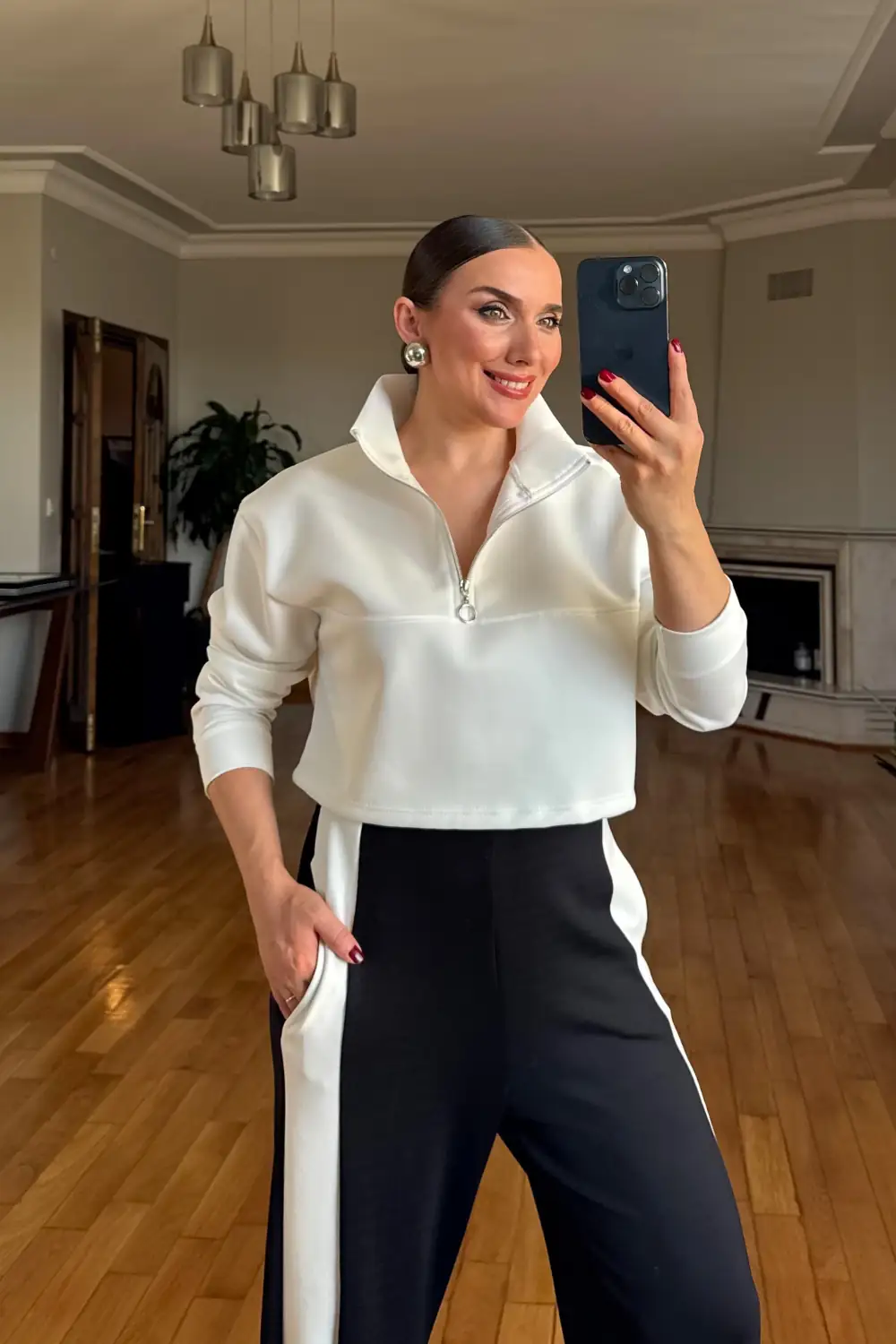 Fermuarlı Dik Yaka Kadın Crop Sweatshirt - Ekru