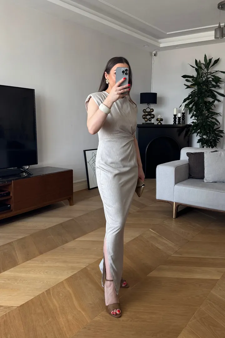 Drapeli Aksesuar Detaylı Uzun elbise 3