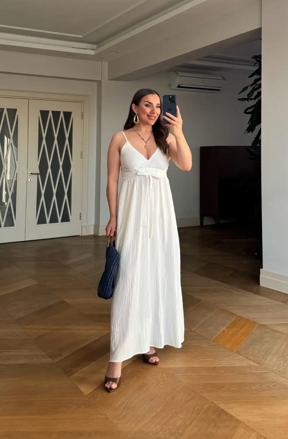 Beli Büzgülü Askılı Uzun Elbise - Beyaz