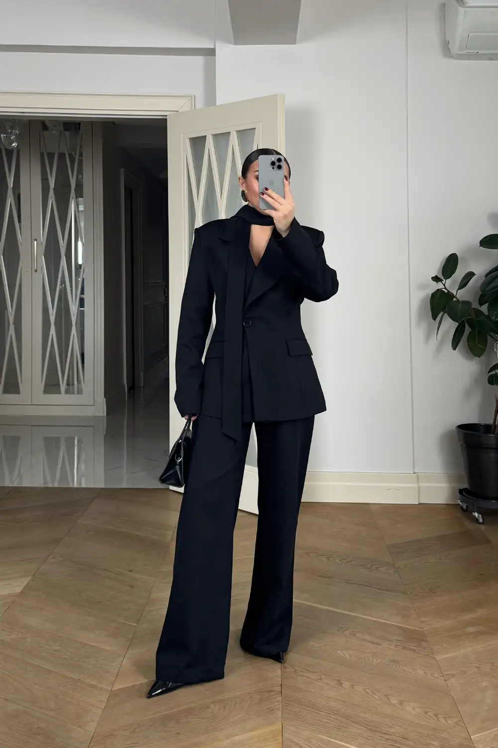 Fular Detaylı Blazer Kadın Ceket - SİYAH