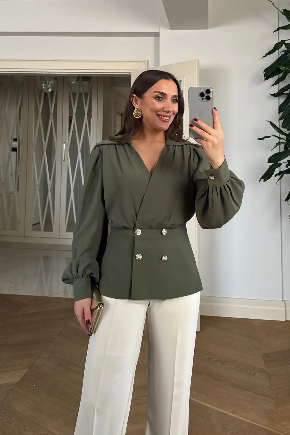 Kruvaze Yaka Gold Düğmeli Bluz 3