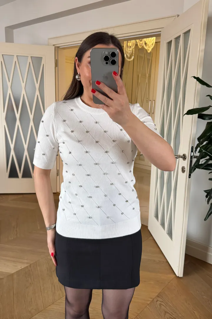 Kısa Kollu Taş Detaylı Triko Bluz 3