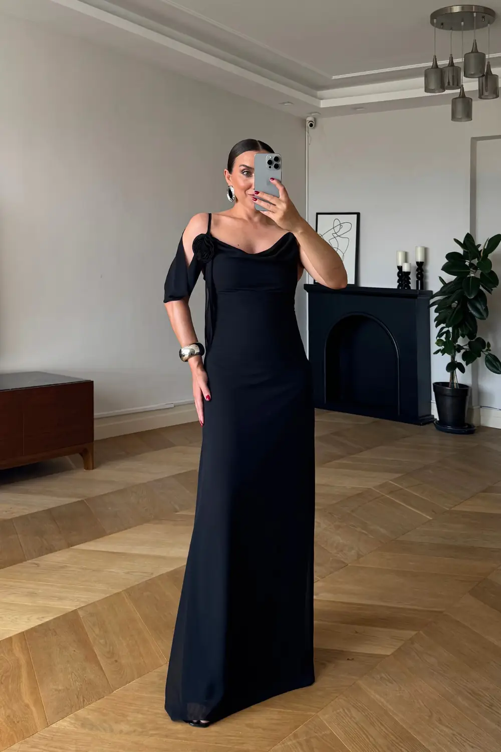 Degaje Yaka Askılı Uzun Tül Elbise 1