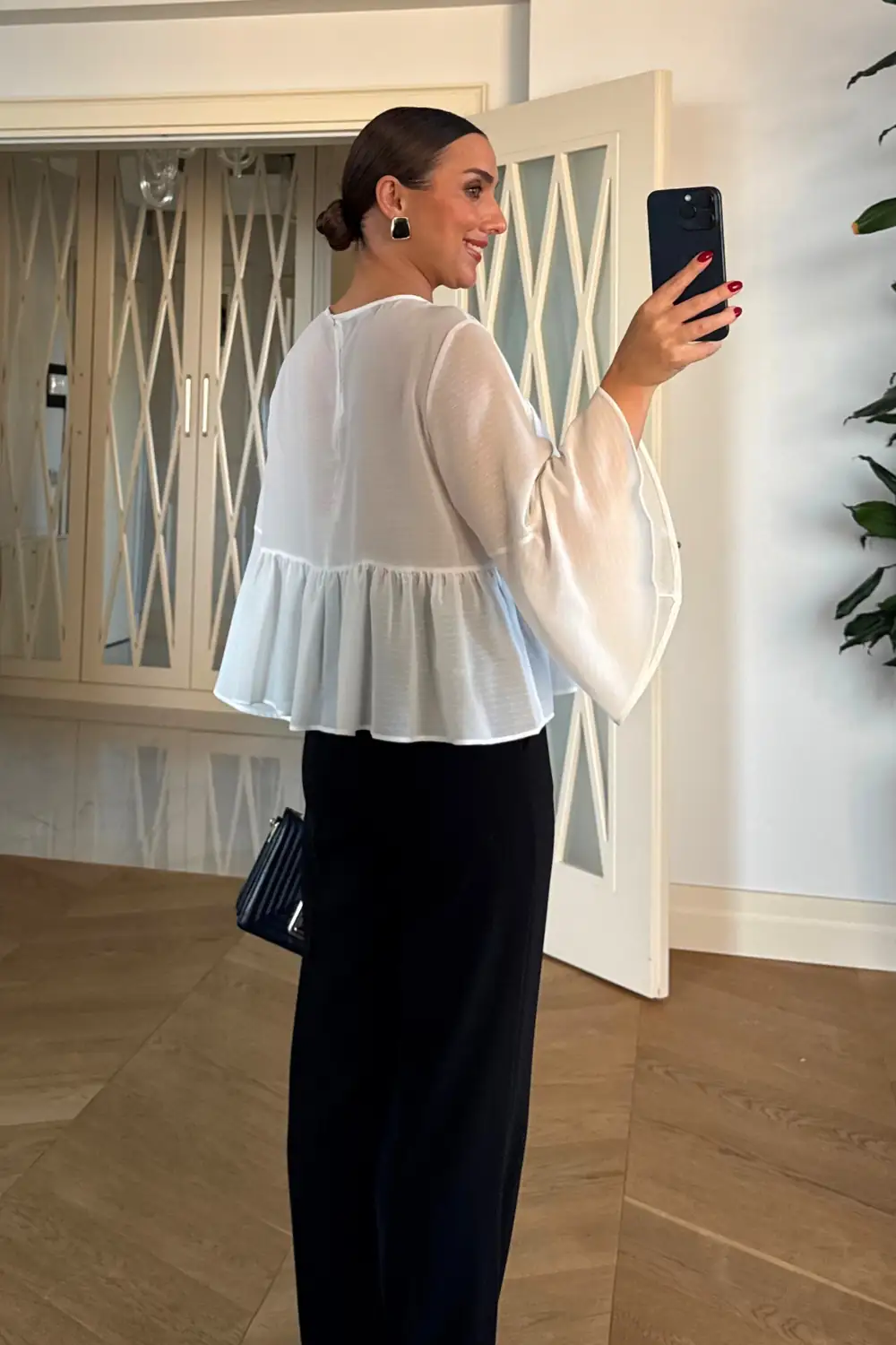Kloş Kol Detaylı Fırfırlı Bluz 5