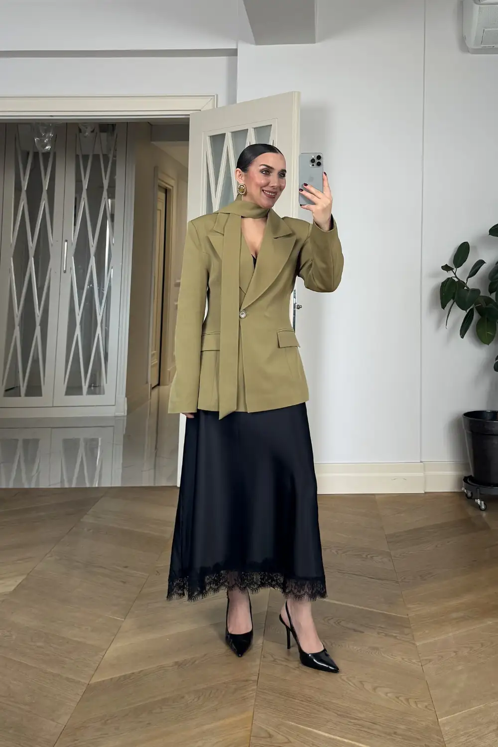 Fular Detaylı Blazer Kadın Ceket - HAKİ