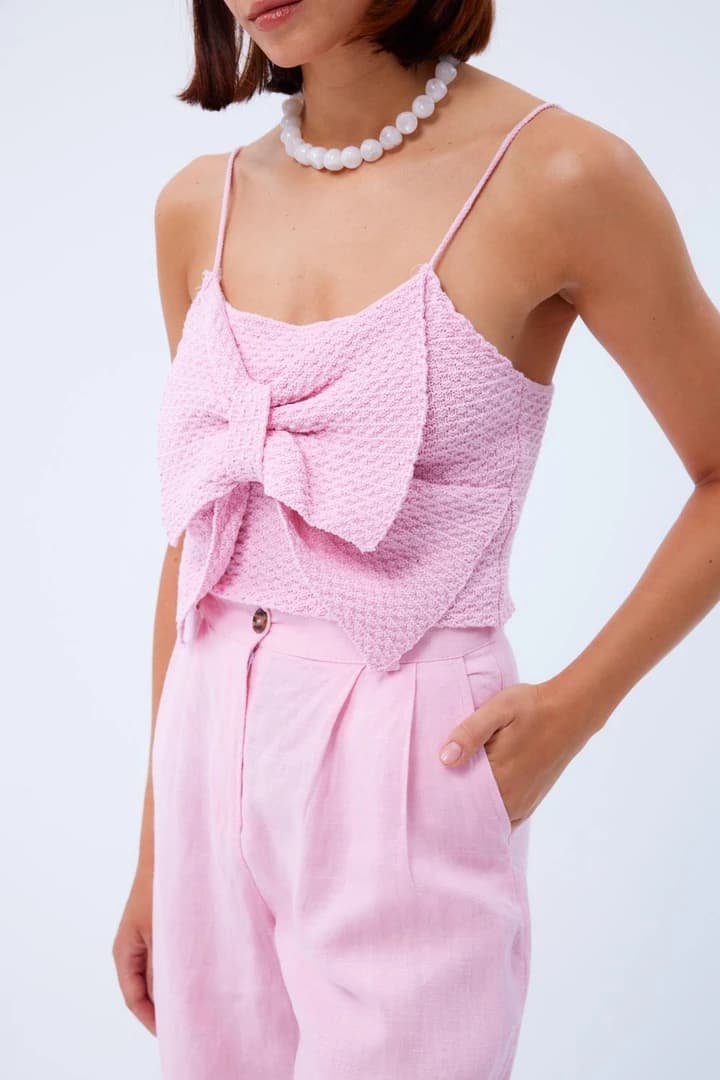Fiyonk Detaylı Askılı Triko Crop - Pembe