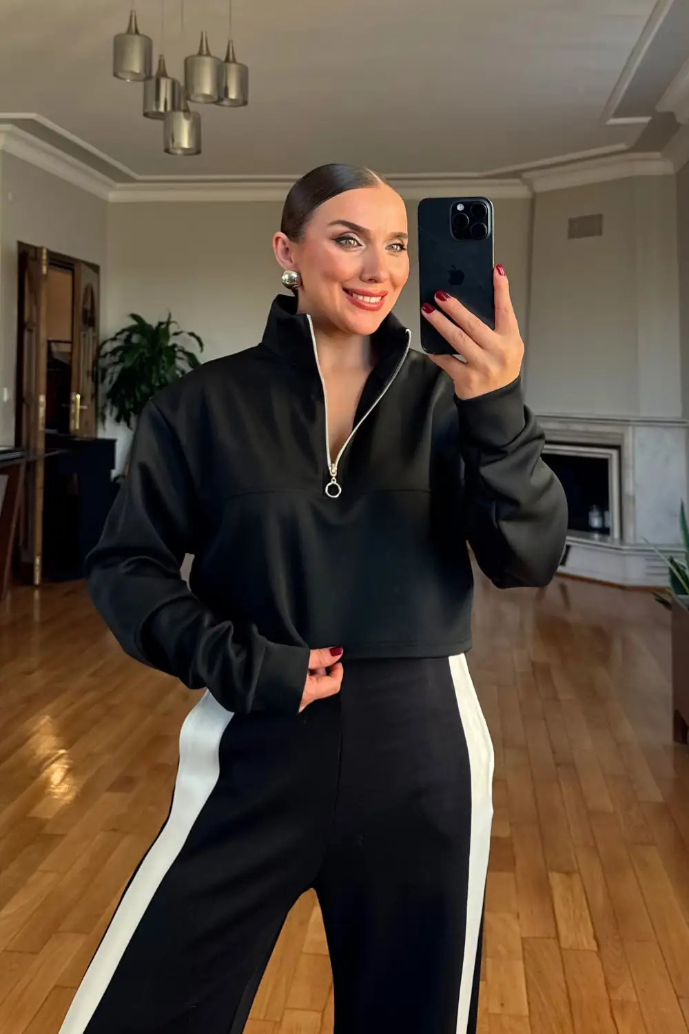 Fermuarlı Dik Yaka Kadın Crop Sweatshirt - SİYAH