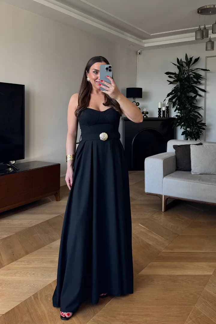 Göğüs Kuplu Askılı Uzun Elbise 4