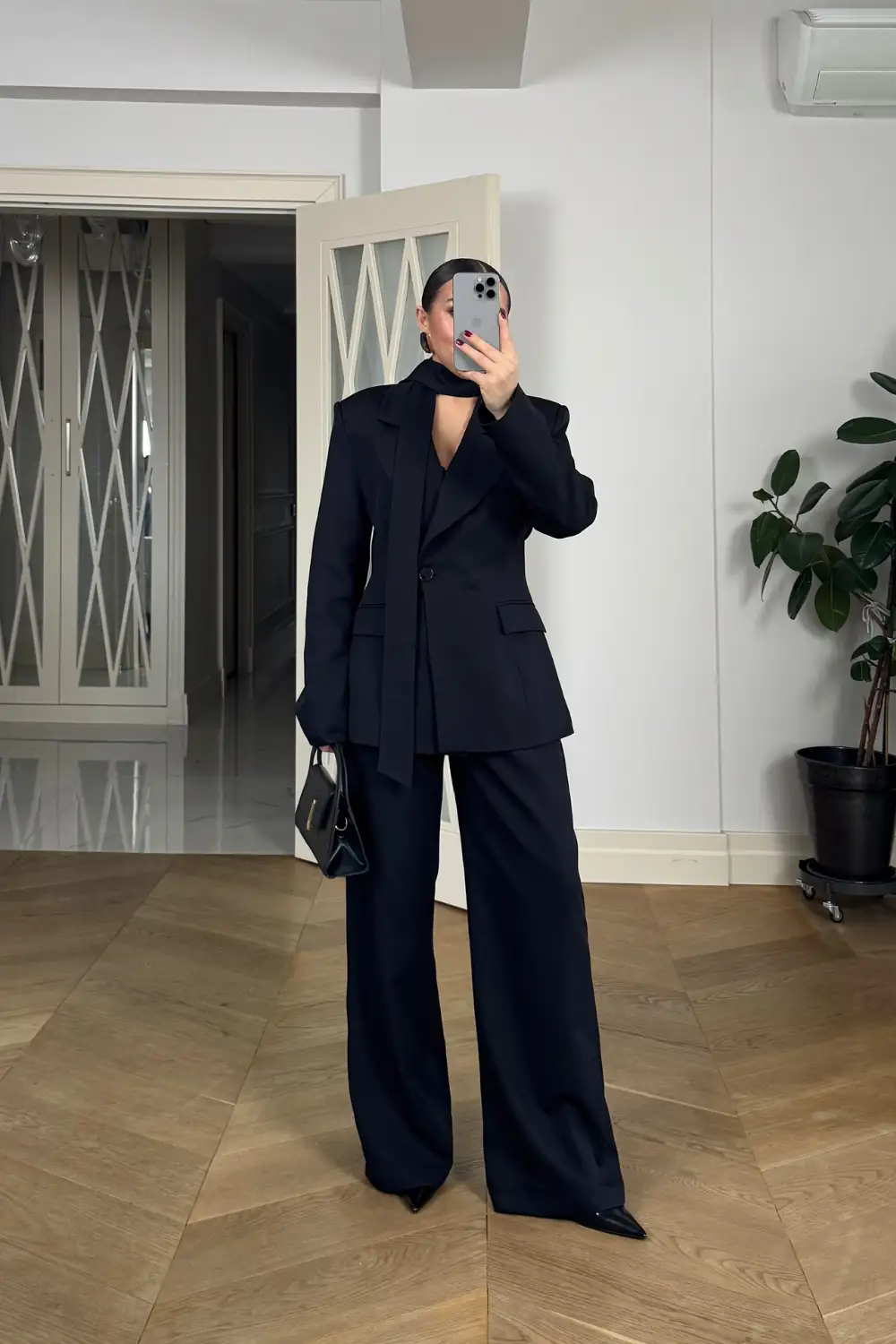 Fular Detaylı Blazer Kadın Ceket - SİYAH