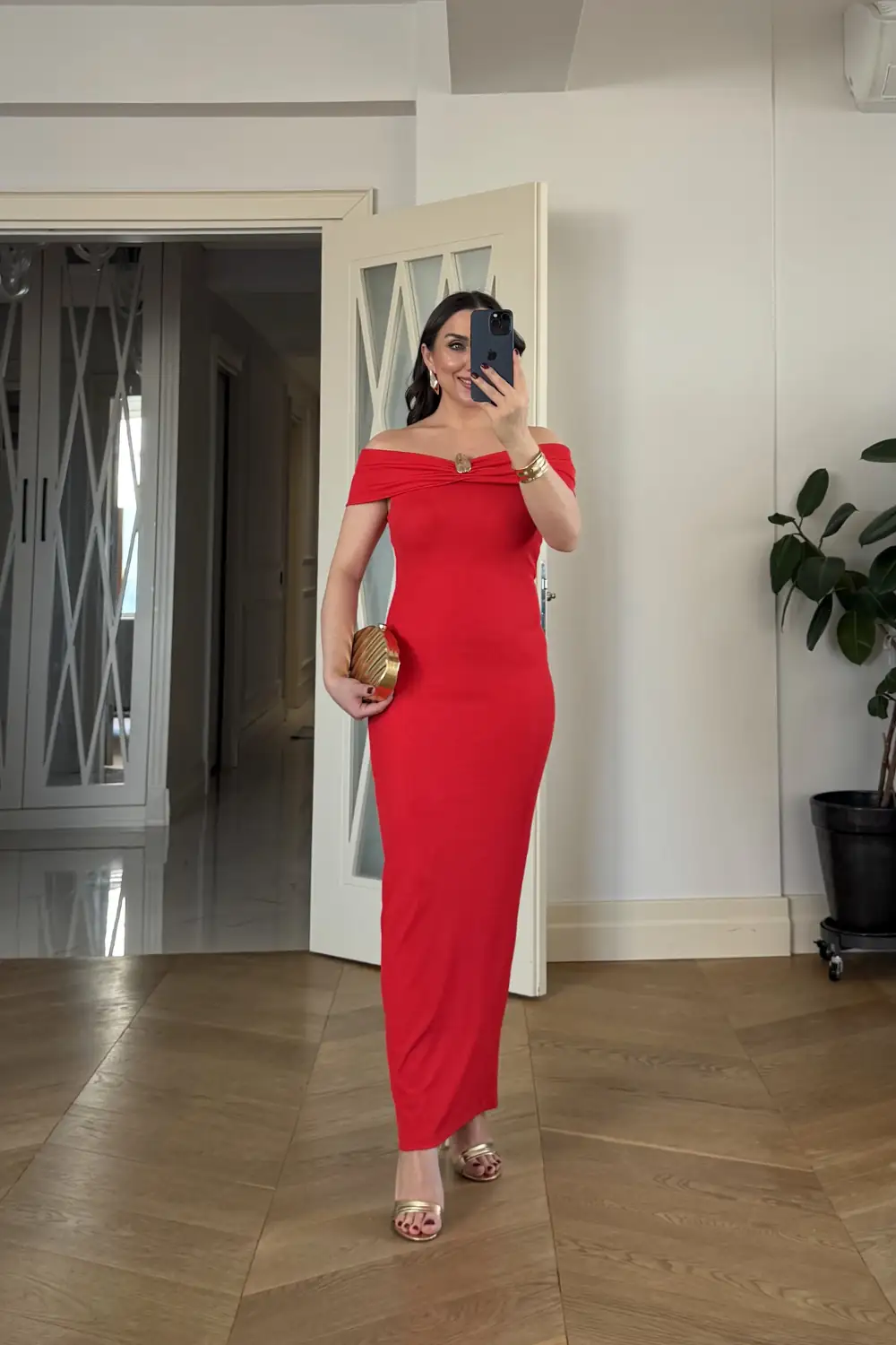 Madonna Yaka Toka Detaylı Elbise 1
