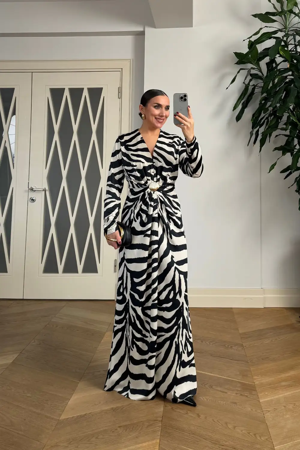 Zebra Desenli V Yaka Uzun Elbise 7