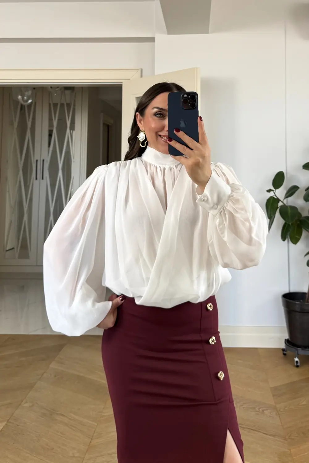 Dik Yaka Bağlama Detaylı Şifon Bluz 2