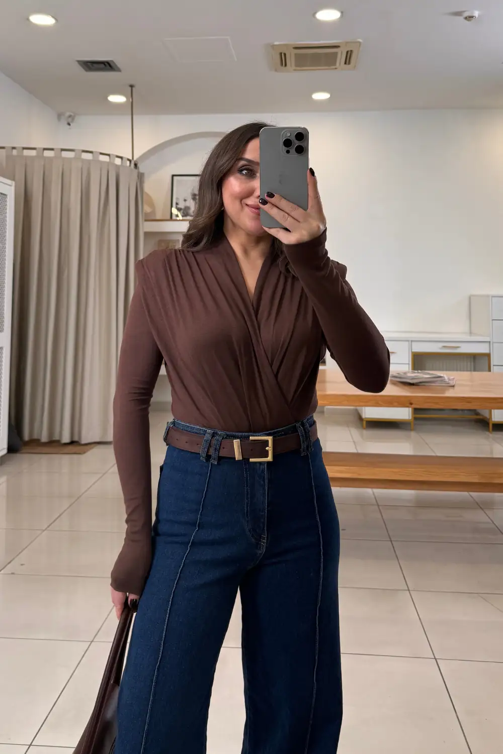 Kruvaze Yaka Vatkalı Uzun Kollu Bodysuit - Kahverengi