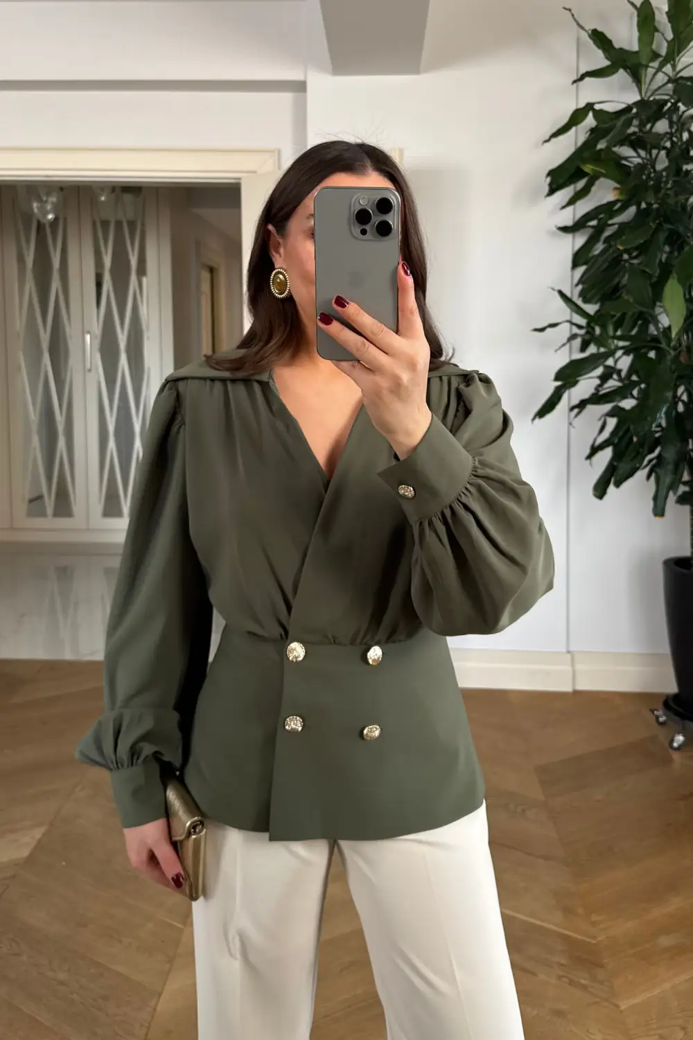 Kruvaze Yaka Gold Düğmeli Bluz 2
