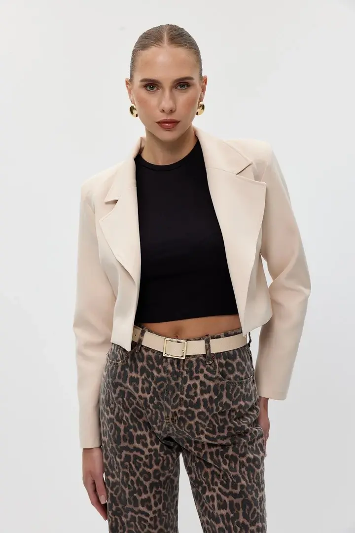 Vatkalı Blazer Crop Kadın Ceket - Ekru