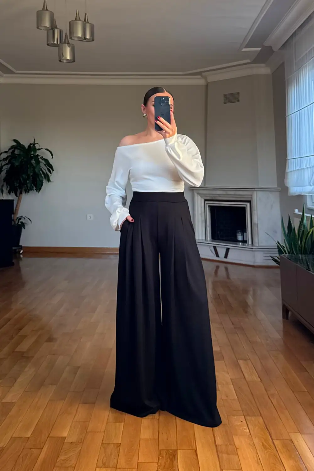 Modal Geniş Paça Pileli Kadın Pantolon - SİYAH